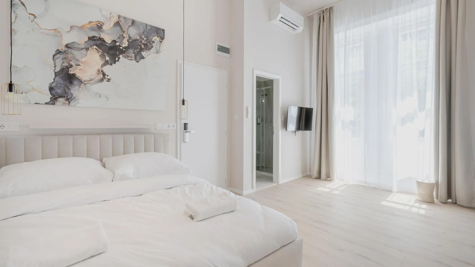 W30 - Wesselenyi Charming Apartment - Best Location By Bqa Budapest Hungary